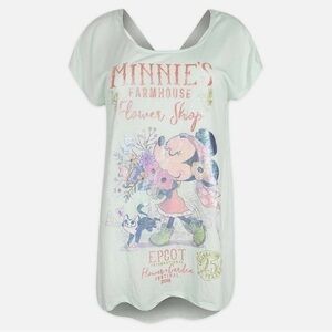 Minnie’s Farmhouse Flower shop Disney Tshirt 2x